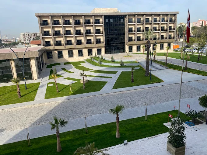 "İzmir DSİ 2. Bölge Müdürlüğü Misafirhane projesi geniş metrajlı asma tavan uygulamaları"